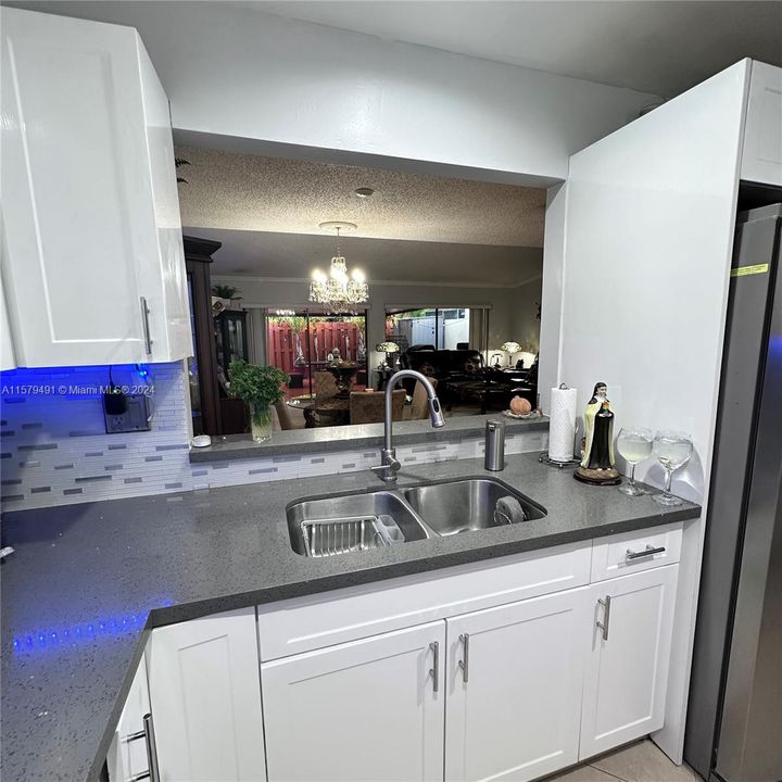 For Sale: $485,000 (2 beds, 2 baths, 1496 Square Feet)