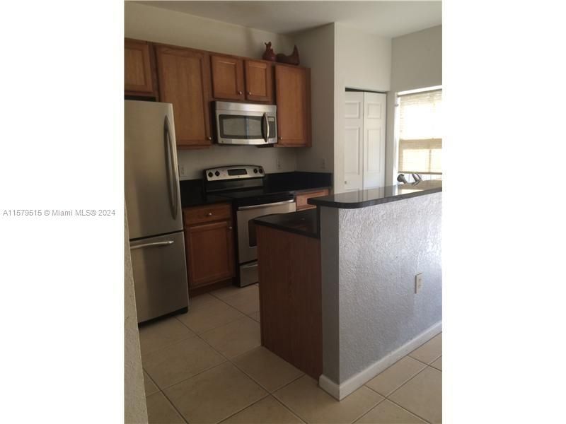 For Rent: $3,000 (3 beds, 2 baths, 1436 Square Feet)