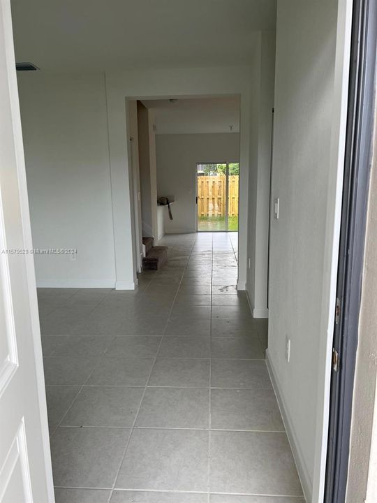 最近租的: $2,500 (3 贝兹, 2 浴室, 1483 平方英尺)