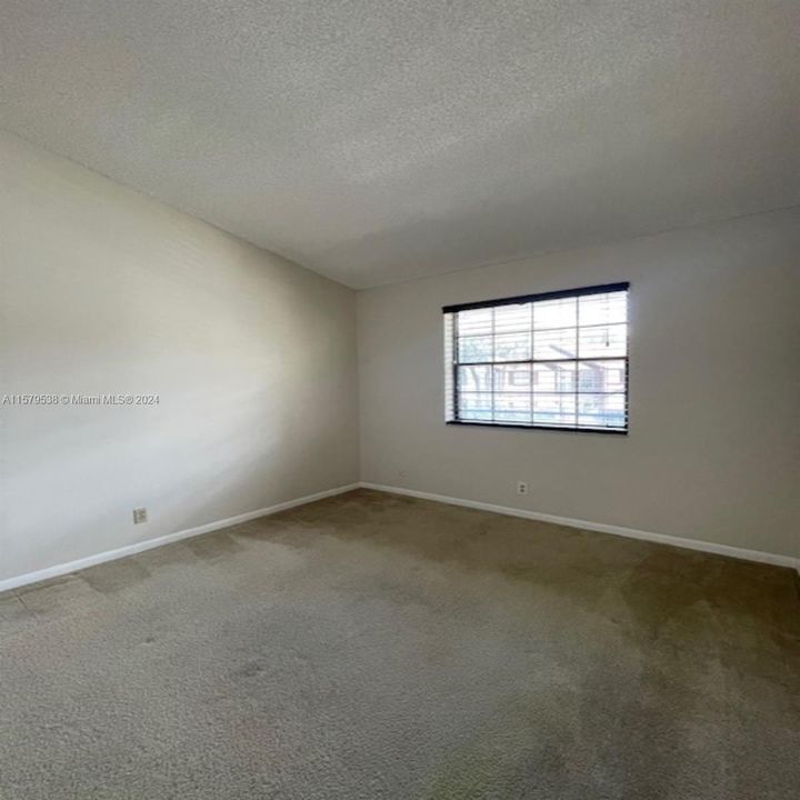 For Rent: $2,100 (2 beds, 2 baths, 850 Square Feet)