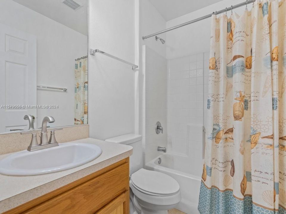 待售: $399,000 (3 贝兹, 2 浴室, 1563 平方英尺)