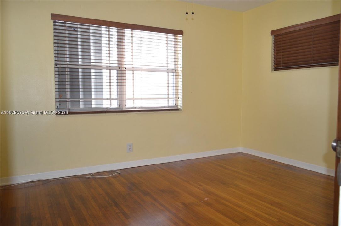 For Rent: $4,500 (3 beds, 2 baths, 1859 Square Feet)