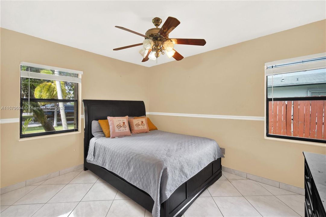 Active With Contract: $639,000 (4 beds, 2 baths, 1896 Square Feet)