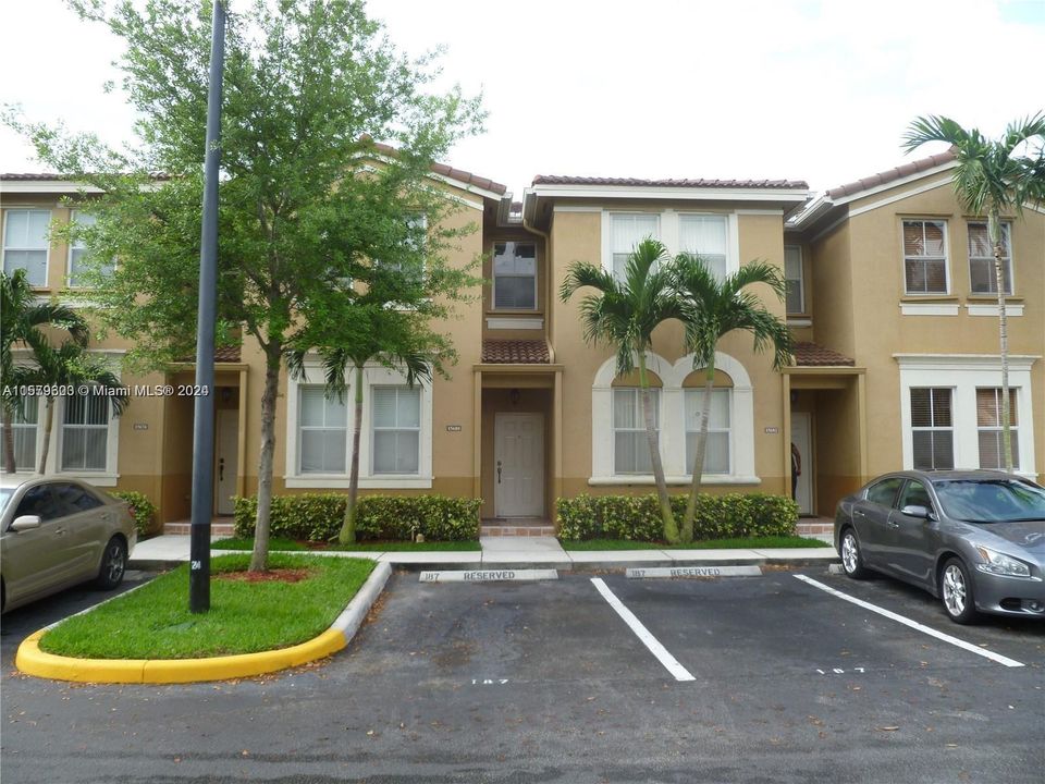 Active With Contract: $3,000 (3 beds, 2 baths, 1450 Square Feet)