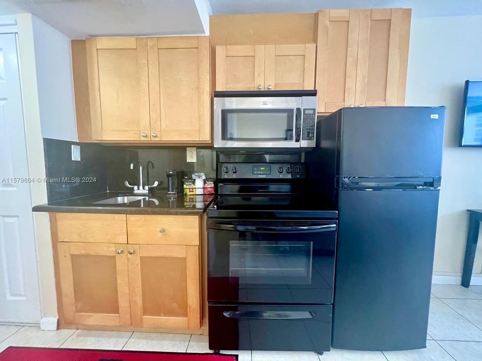 Active With Contract: $140,000 (0 beds, 1 baths, 360 Square Feet)