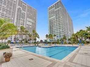 For Sale: $1,265,000 (2 beds, 2 baths, 2011 Square Feet)