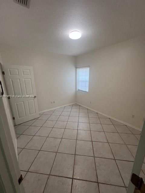 For Rent: $4,500 (4 beds, 2 baths, 1648 Square Feet)
