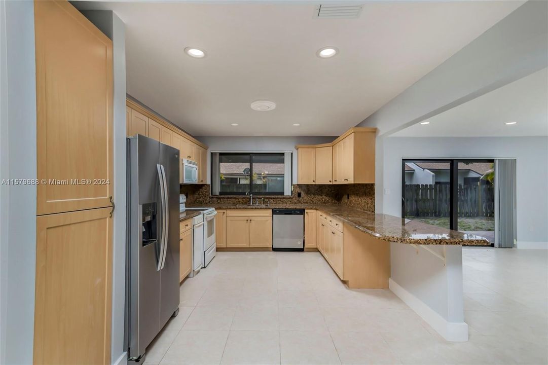 For Sale: $645,000 (3 beds, 2 baths, 2040 Square Feet)
