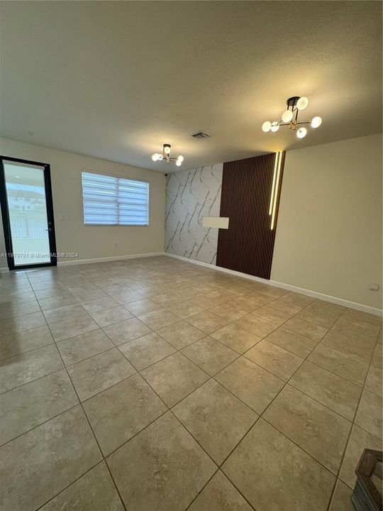 For Rent: $4,000 (4 beds, 3 baths, 2025 Square Feet)