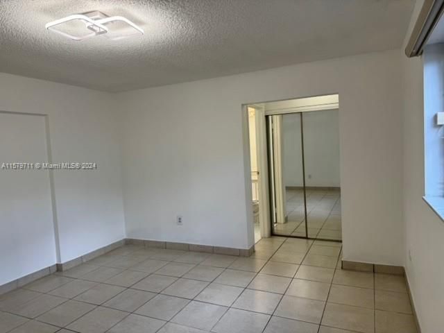 Active With Contract: $3,500 (3 beds, 2 baths, 1548 Square Feet)