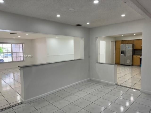 Active With Contract: $3,500 (3 beds, 2 baths, 1548 Square Feet)