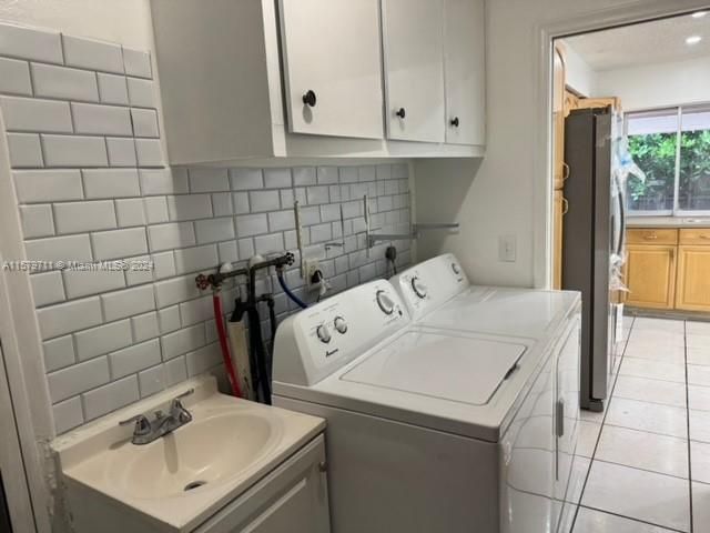 Active With Contract: $3,500 (3 beds, 2 baths, 1548 Square Feet)