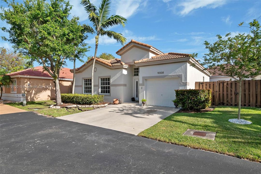 Active With Contract: $500,000 (3 beds, 2 baths, 1402 Square Feet)