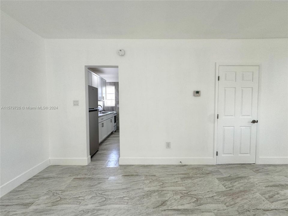 For Rent: $1,990 (1 beds, 1 baths, 675 Square Feet)