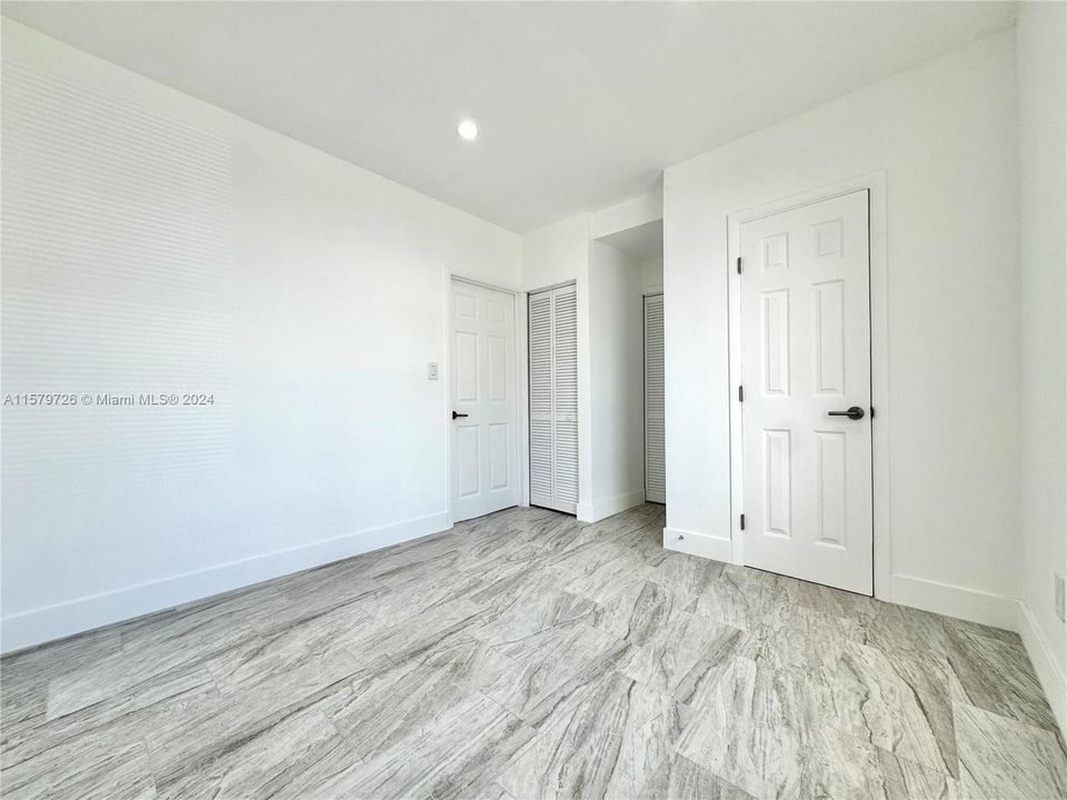 For Rent: $1,900 (1 beds, 1 baths, 675 Square Feet)