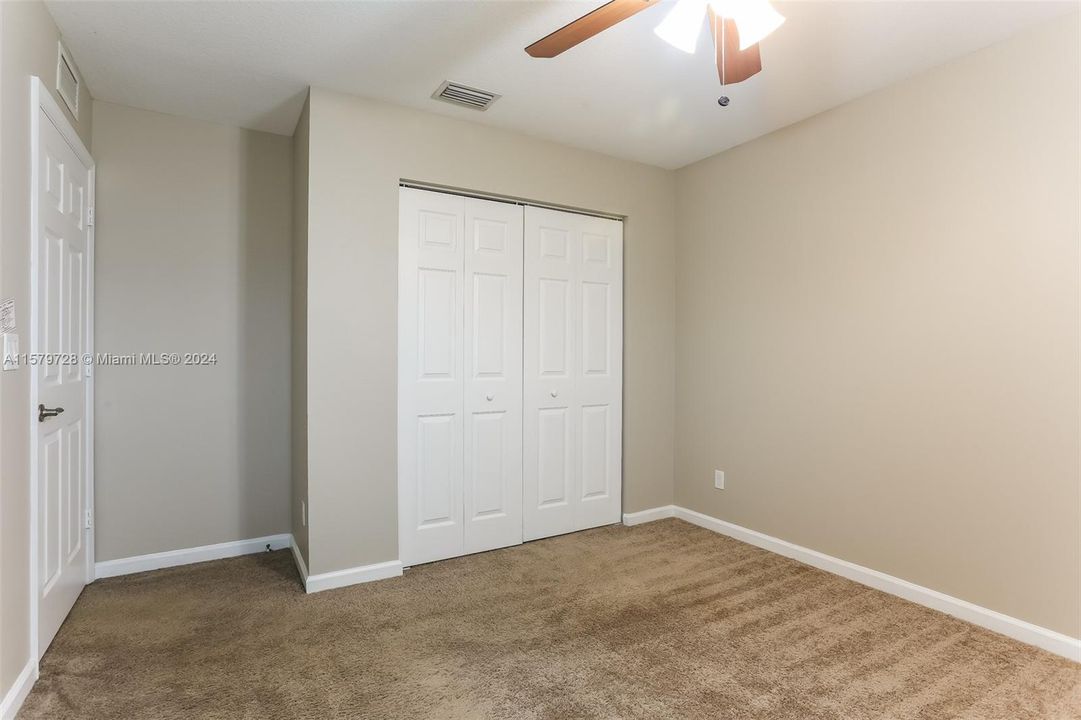 For Rent: $2,155 (4 beds, 2 baths, 1833 Square Feet)