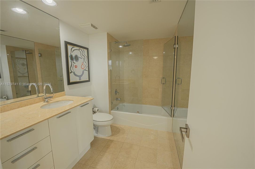 Active With Contract: $5,900 (2 beds, 2 baths, 1591 Square Feet)