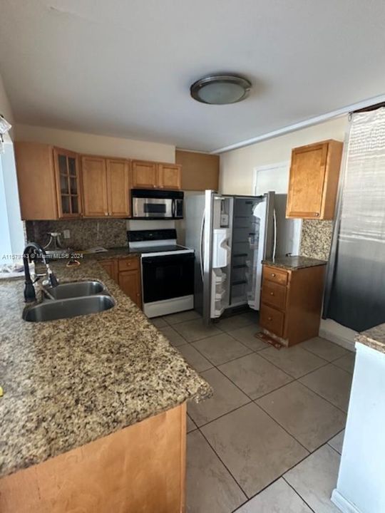 For Sale: $315,000 (2 beds, 2 baths, 1110 Square Feet)