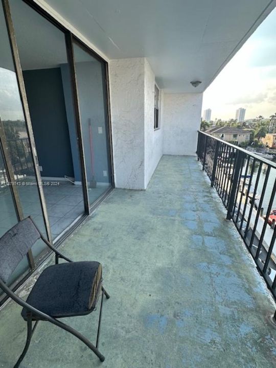 En Venta: $315,000 (2 camas, 2 baños, 1110 Pies cuadrados)