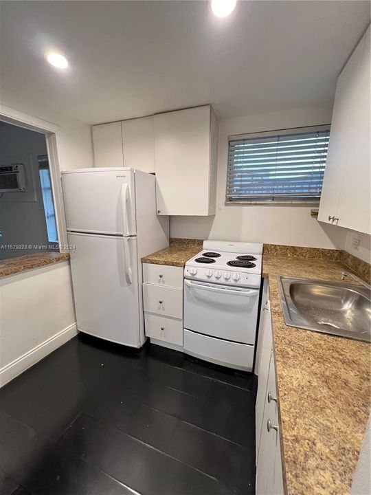 For Rent: $1,800 (1 beds, 1 baths, 5396 Square Feet)