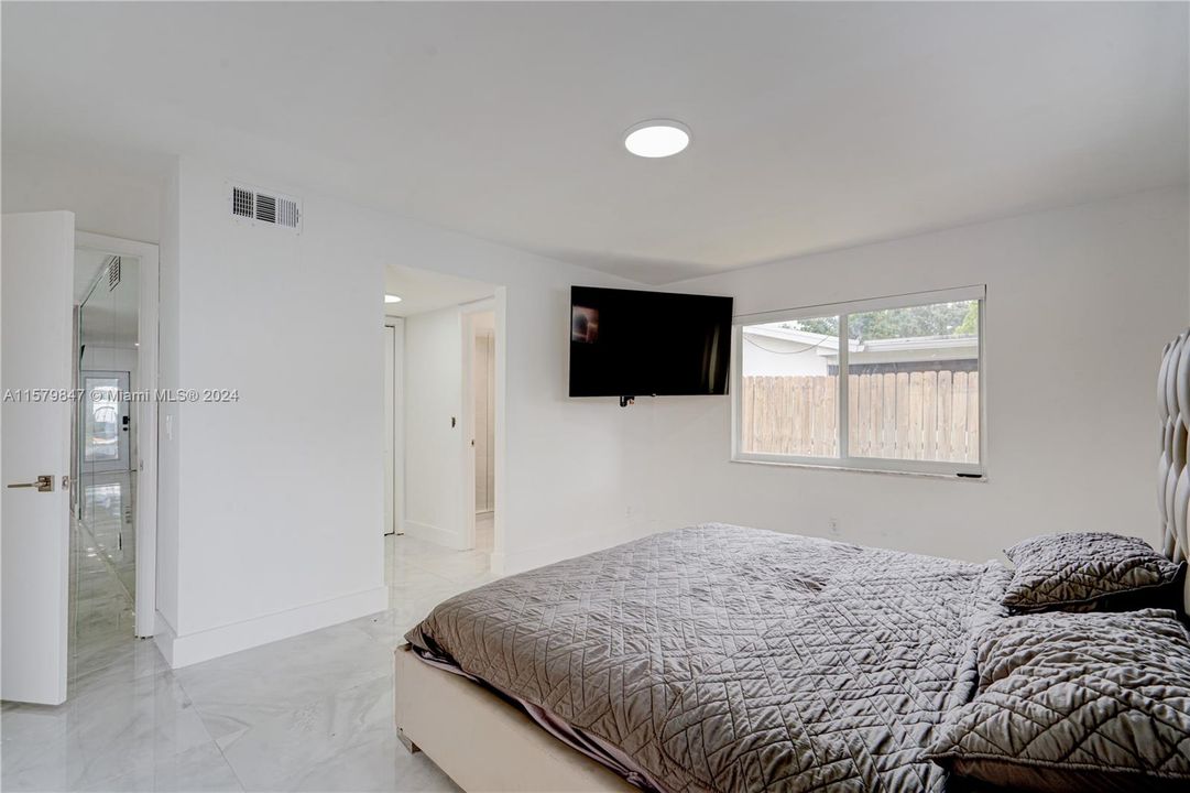 For Sale: $640,000 (3 beds, 2 baths, 1751 Square Feet)