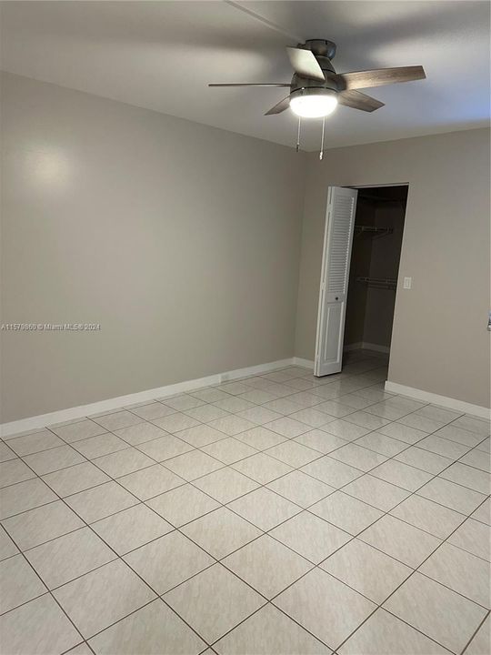 Active With Contract: $2,000 (2 beds, 2 baths, 1044 Square Feet)