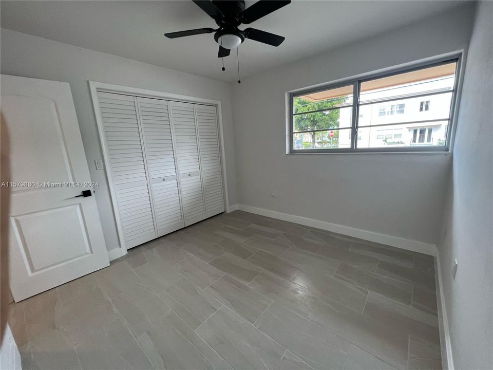 For Sale: $299,750 (2 beds, 1 baths, 707 Square Feet)