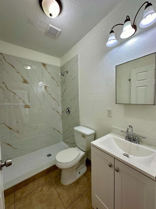 Active With Contract: $2,700 (2 beds, 1 baths, 2826 Square Feet)