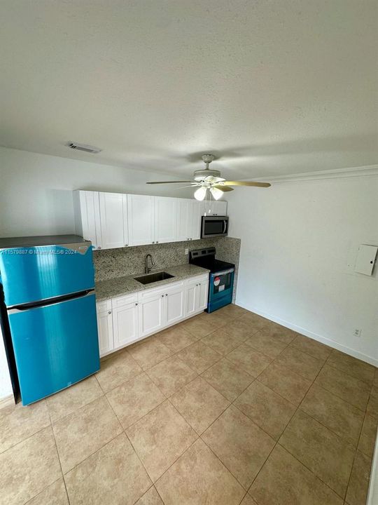 Active With Contract: $2,700 (2 beds, 1 baths, 2826 Square Feet)