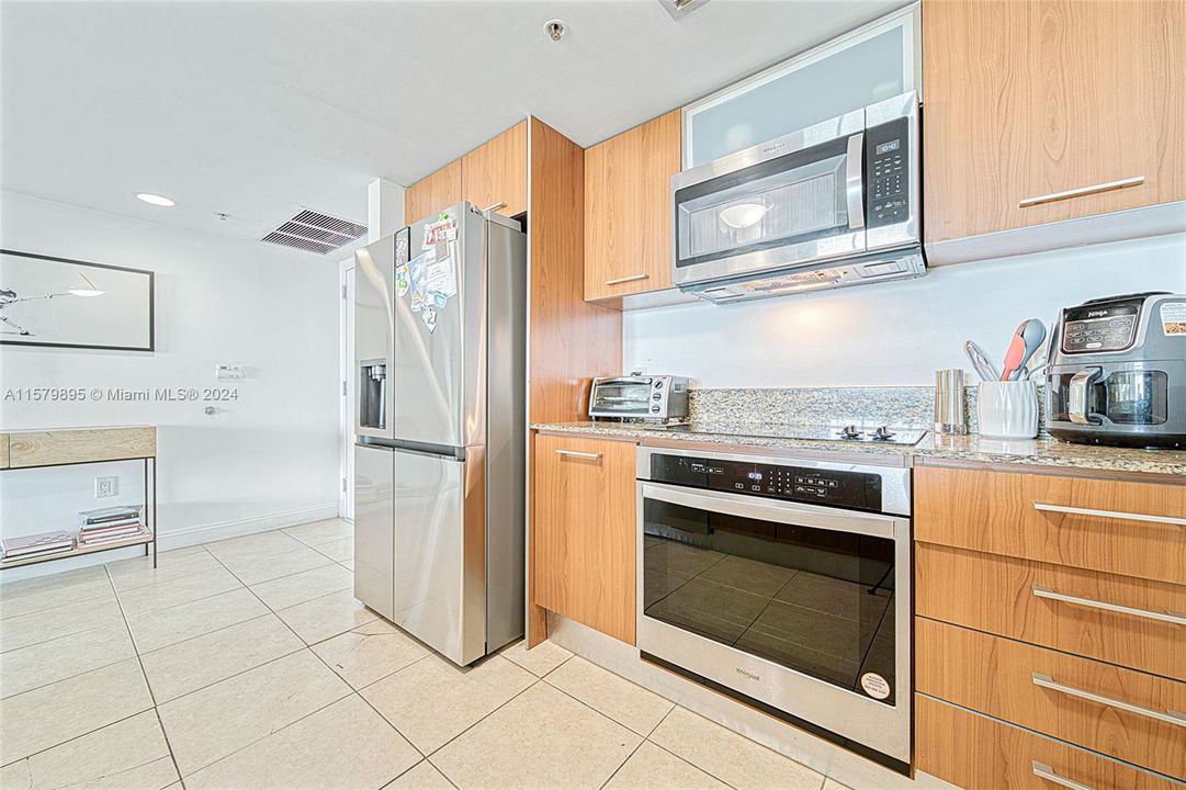For Sale: $492,500 (2 beds, 2 baths, 1350 Square Feet)