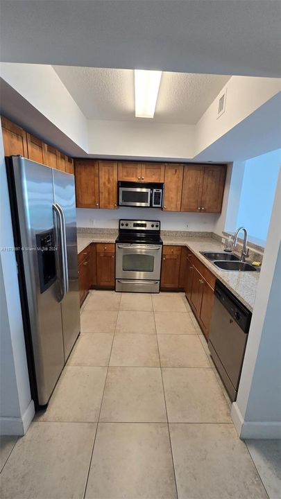 Recently Rented: $2,500 (1 beds, 1 baths, 685 Square Feet)