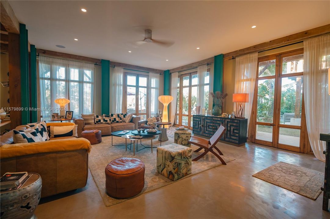 For Sale: $12,000,000 (11 beds, 9 baths, 22823 Square Feet)