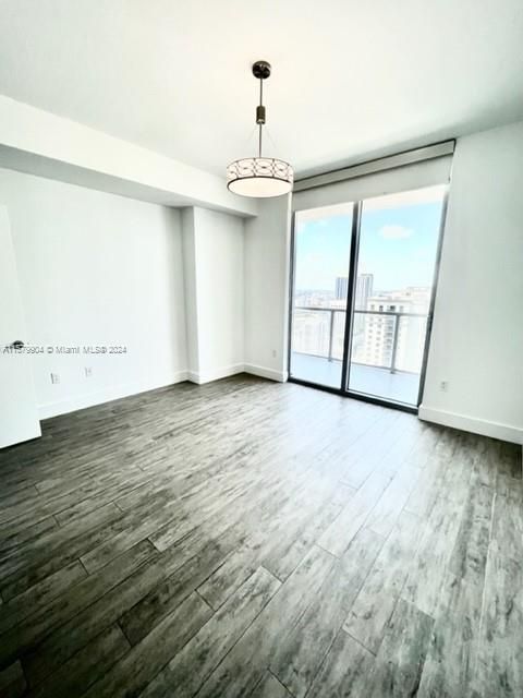 Active With Contract: $4,100 (2 beds, 2 baths, 1076 Square Feet)