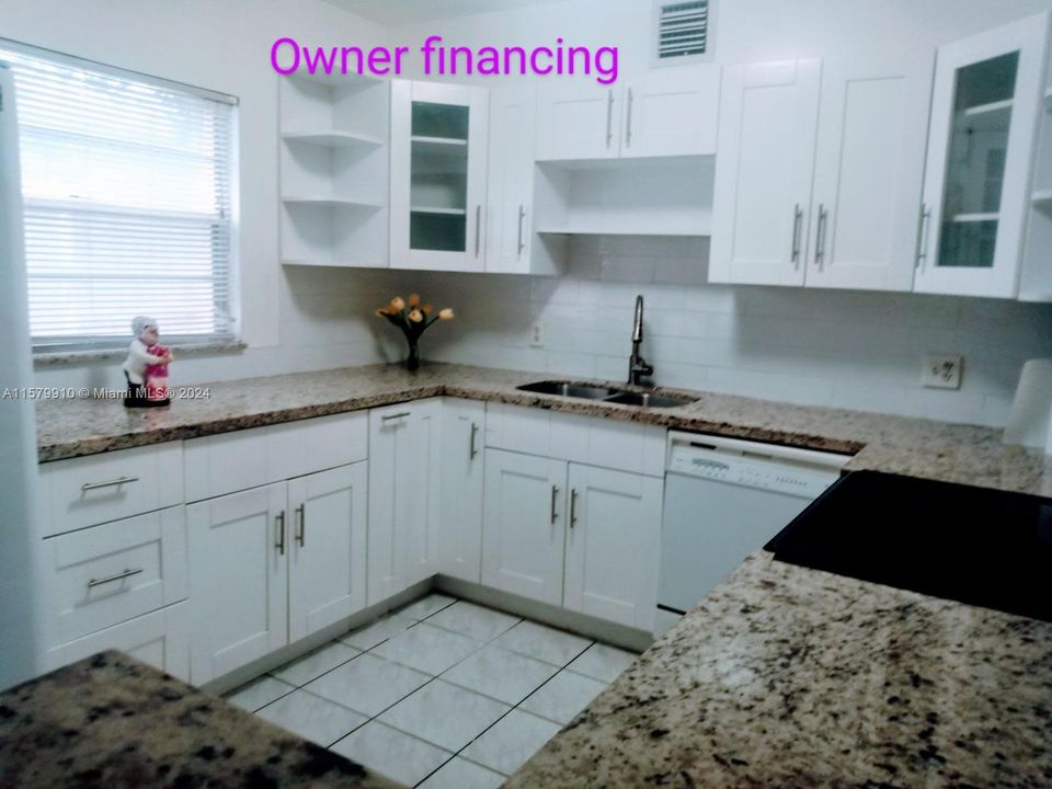 For Sale: $224,995 (2 beds, 2 baths, 1166 Square Feet)