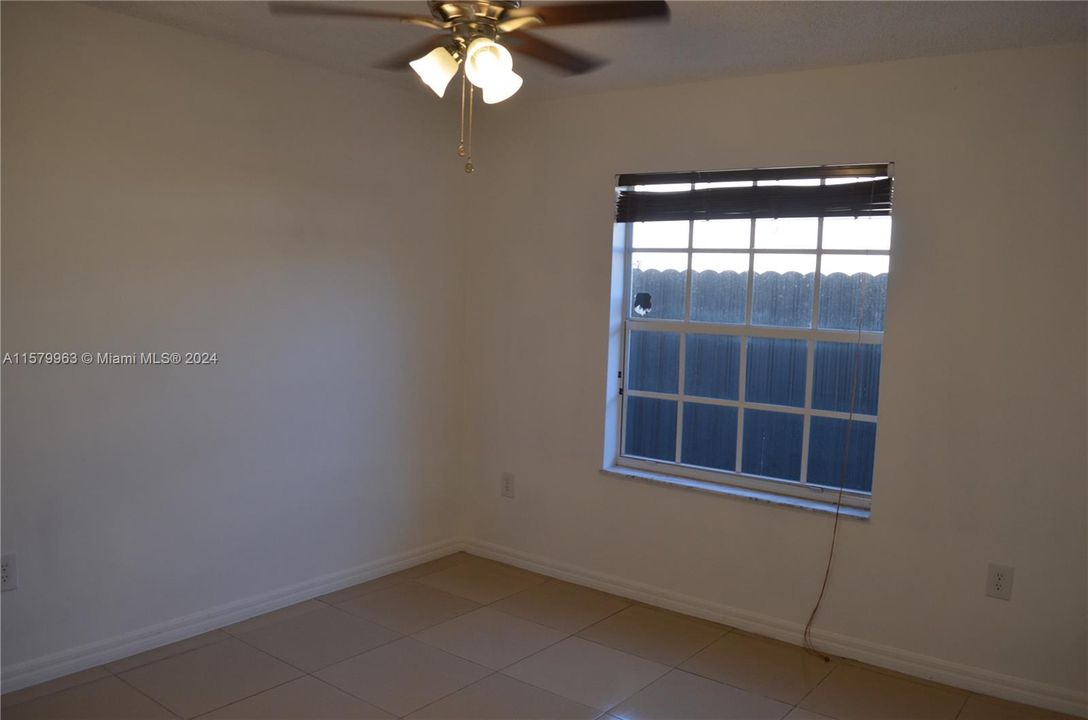 For Rent: $3,000 (3 beds, 2 baths, 1263 Square Feet)