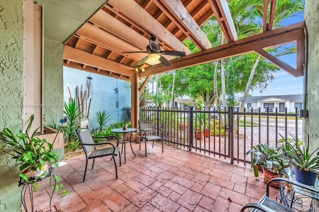 Active With Contract: $688,000 (4 beds, 2 baths, 1837 Square Feet)