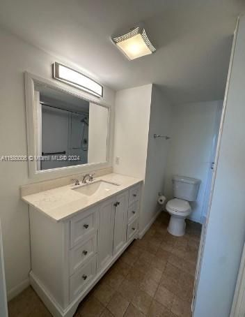 For Rent: $2,000 (2 beds, 2 baths, 896 Square Feet)