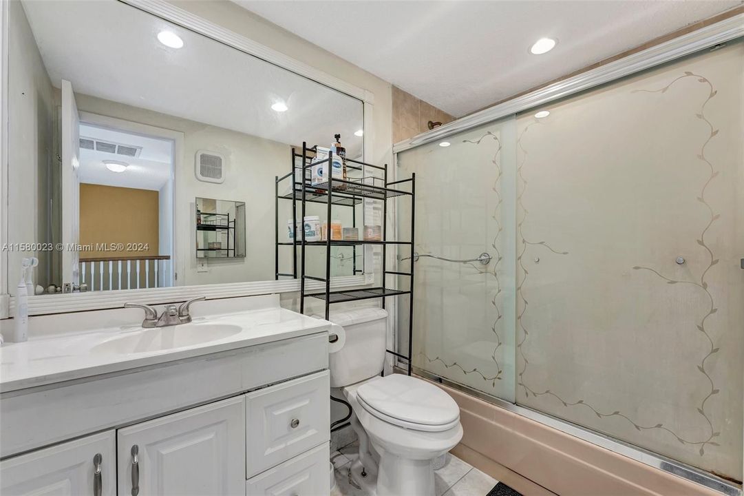 待售: $335,000 (3 贝兹, 2 浴室, 1440 平方英尺)