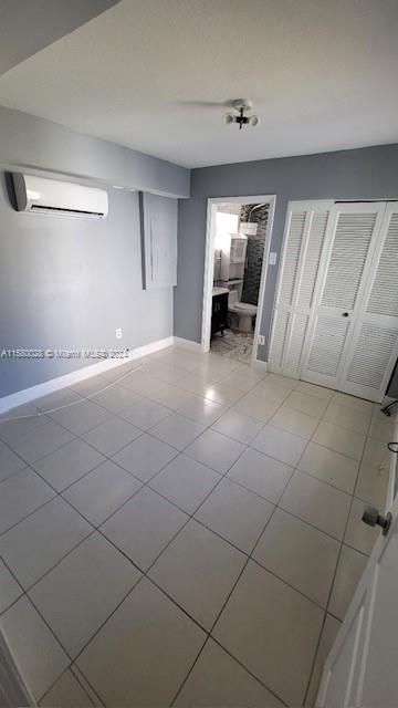 For Rent: $1,600 (1 beds, 1 baths, 2759 Square Feet)