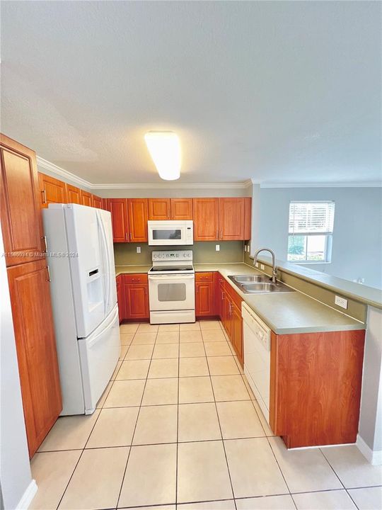 For Rent: $3,000 (3 beds, 3 baths, 1470 Square Feet)