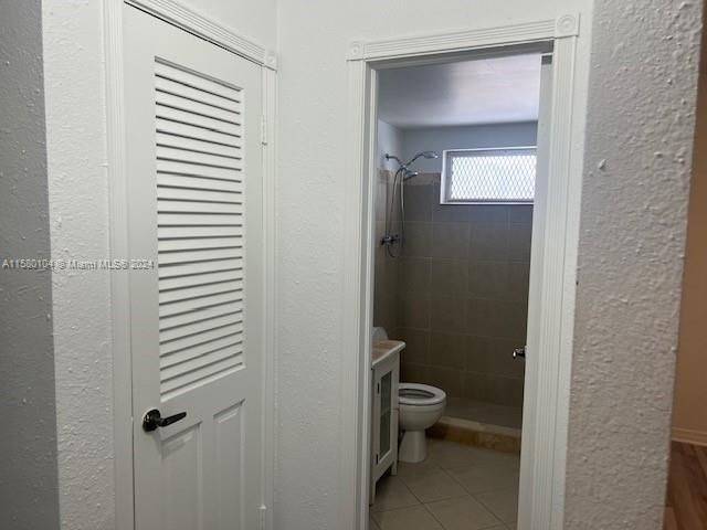 For Rent: $2,350 (2 beds, 2 baths, 956 Square Feet)