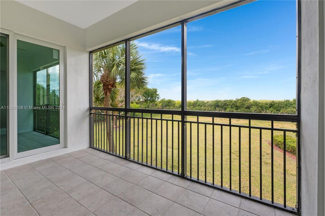 Unobstructed views to the everglades.