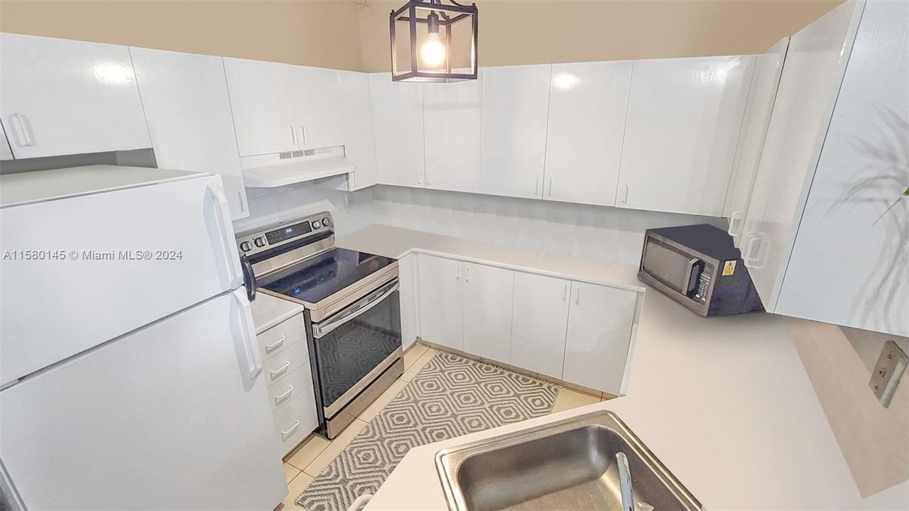 For Sale: $275,000 (2 beds, 2 baths, 1015 Square Feet)