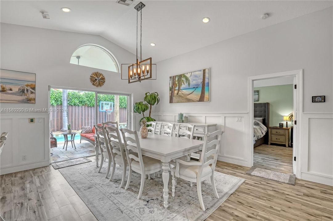 Active With Contract: $899,000 (3 beds, 2 baths, 2160 Square Feet)