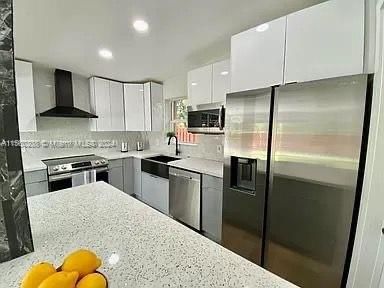 For Rent: $4,000 (2 beds, 2 baths, 1311 Square Feet)