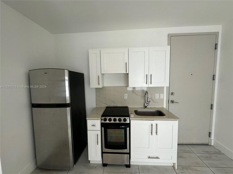 For Rent: $1,575 (0 beds, 1 baths, 200 Square Feet)