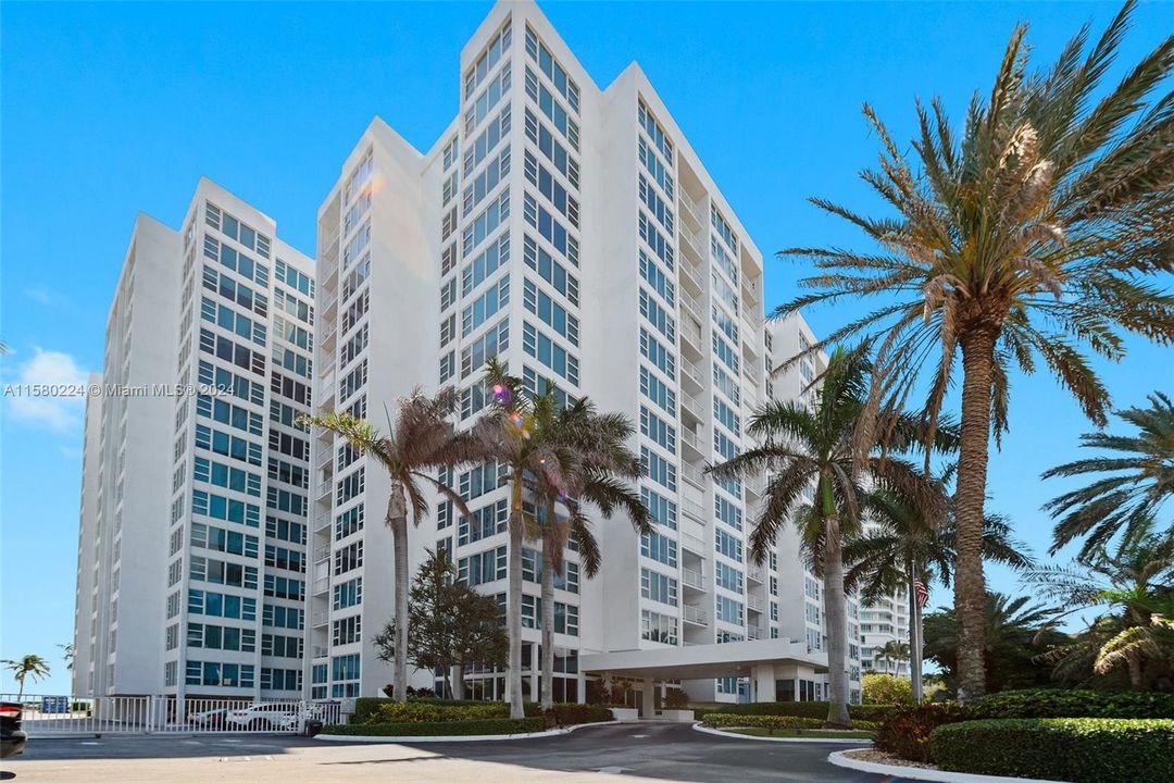 Recently Sold: $689,000 (2 beds, 2 baths, 0 Square Feet)