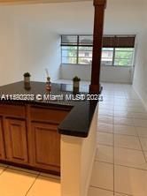 Active With Contract: $1,600 (1 beds, 1 baths, 795 Square Feet)