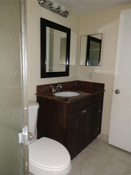 Недавно арендовано: $2,100 (2 спален, 2 ванн, 910 Квадратных фут)