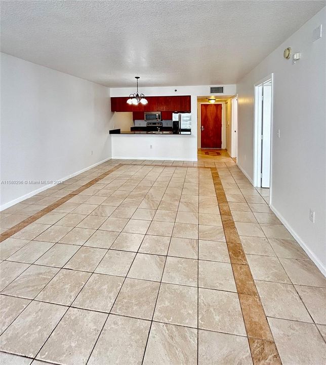 For Sale: $487,000 (1 beds, 1 baths, 778 Square Feet)
